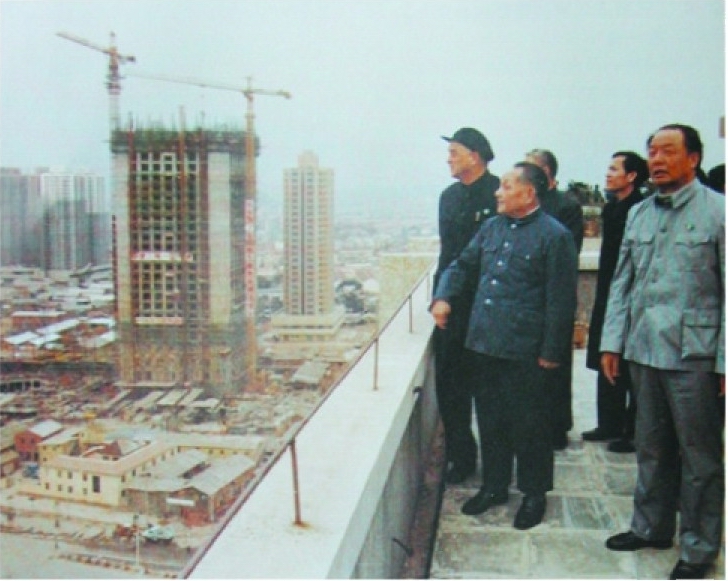 1602838111185092.jpg 1984年鄧小平同志稱贊湖心花園項目5天一層創造了“深圳速度”.jpg